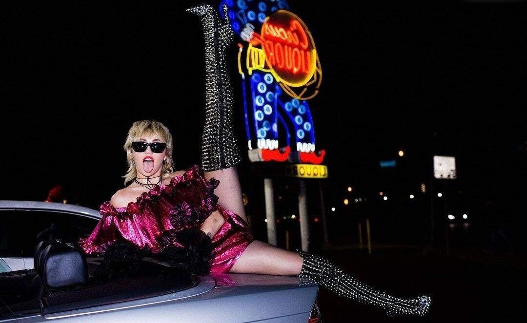 miley-cyrus gallery photo #425