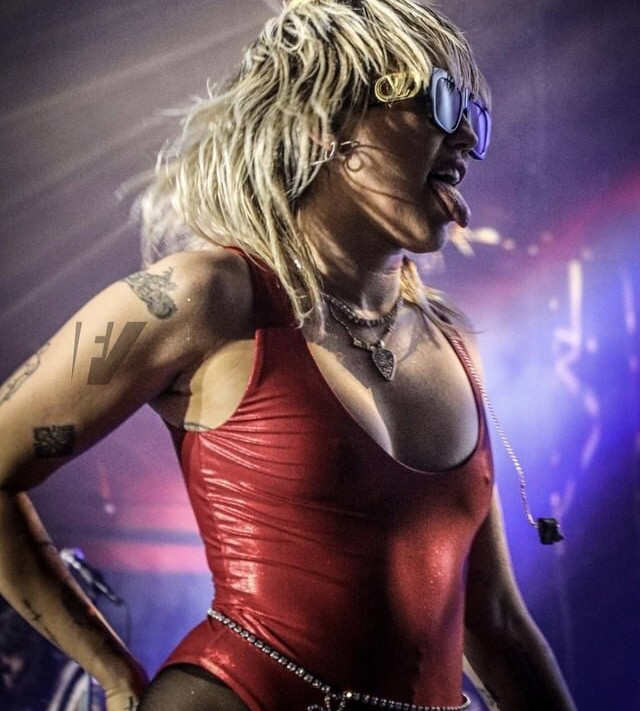 miley-cyrus gallery photo #435