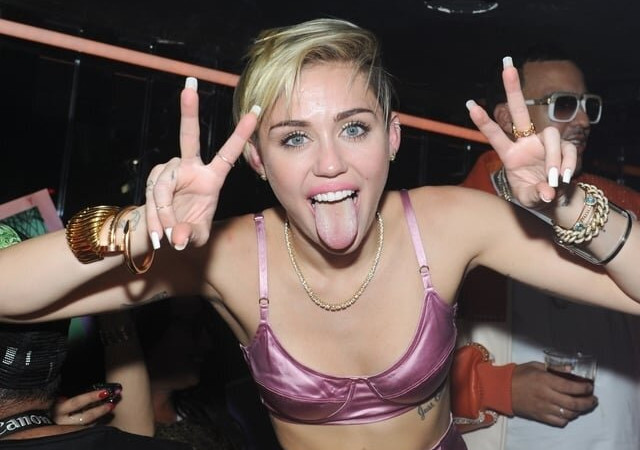 miley-cyrus gallery photo #441