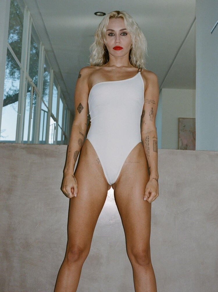 miley-cyrus gallery photo #509