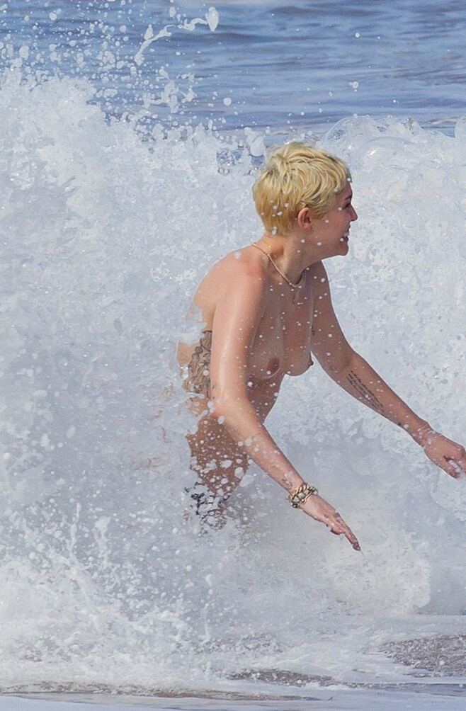 miley-cyrus gallery photo #541