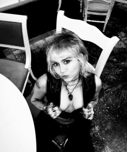 miley-cyrus gallery photo #571