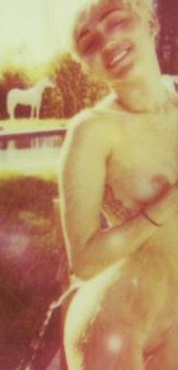 miley-cyrus gallery photo #593