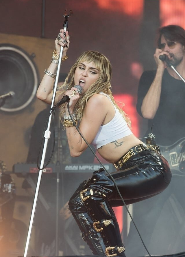 miley-cyrus gallery photo #624