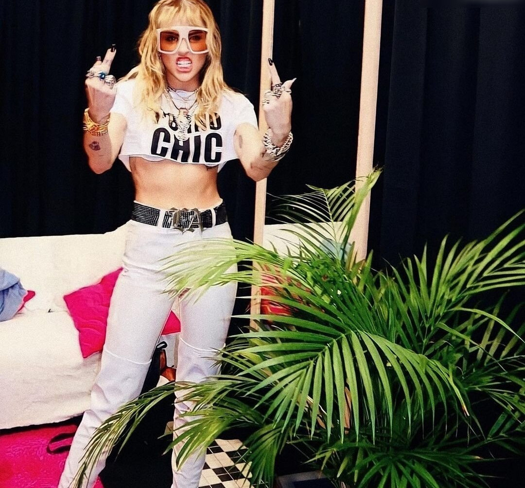 miley-cyrus gallery photo #672