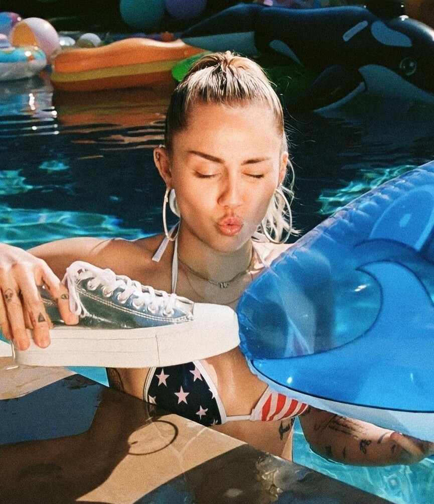 miley-cyrus gallery photo #676