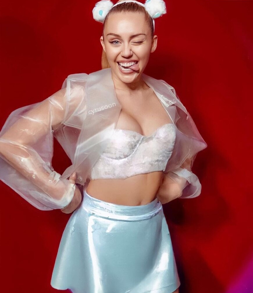 miley-cyrus gallery photo #686