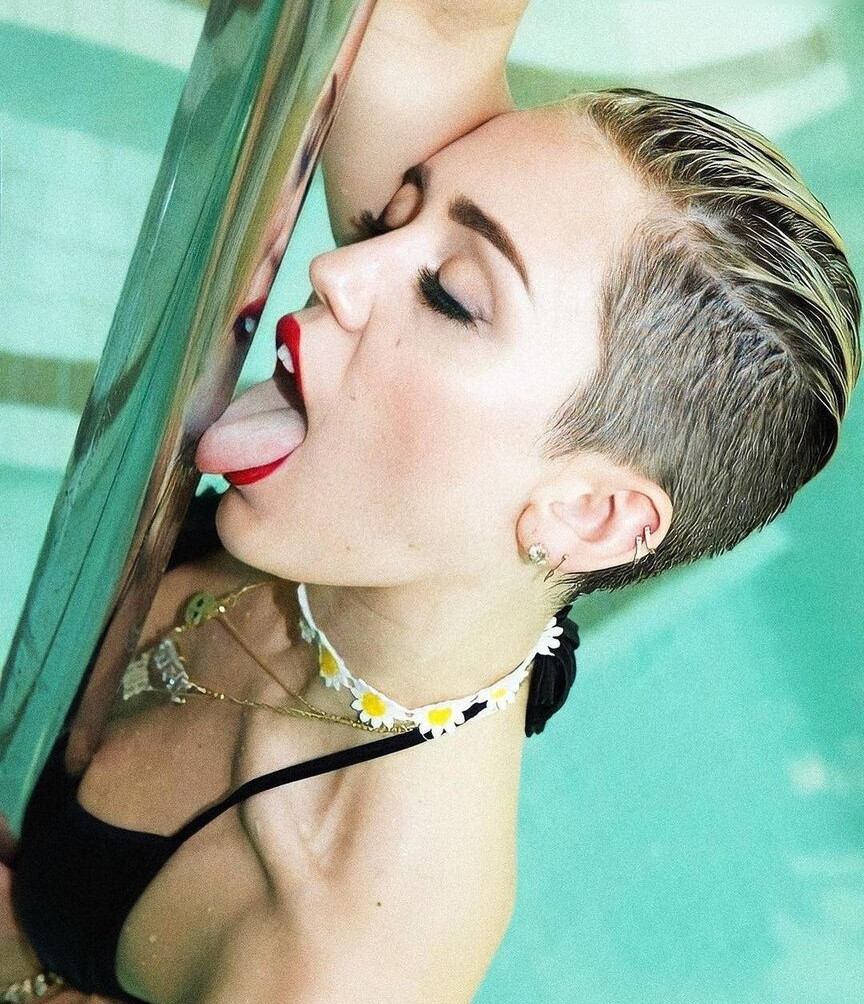 miley-cyrus gallery photo #704