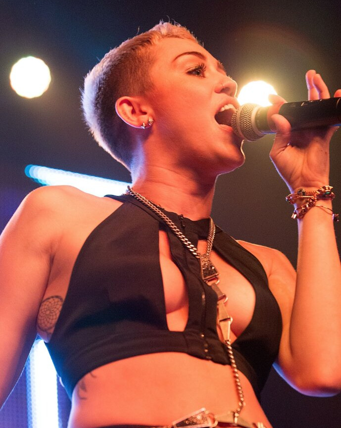 miley-cyrus gallery photo #713
