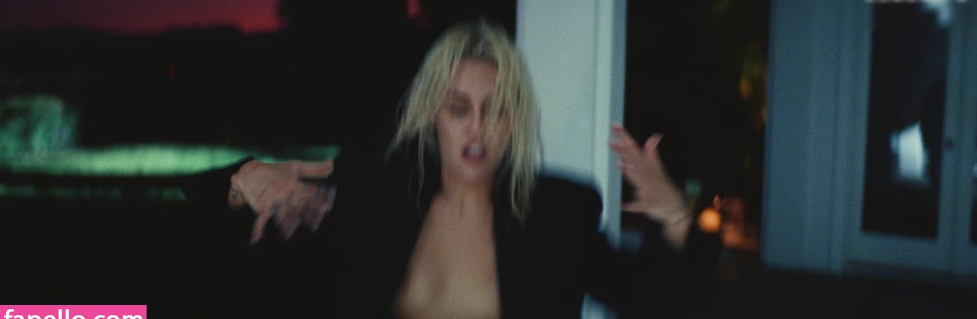 miley-cyrus gallery photo #948