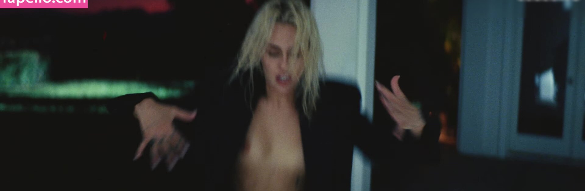 miley-cyrus gallery photo #949