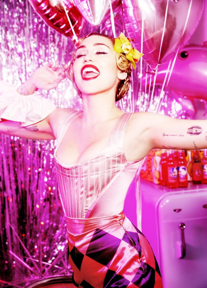 miley-cyrus gallery photo #978