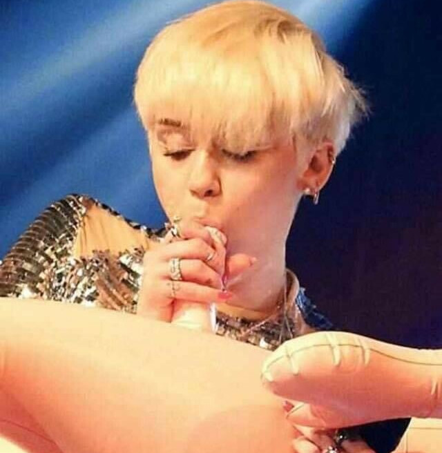 miley-cyrus gallery photo #990