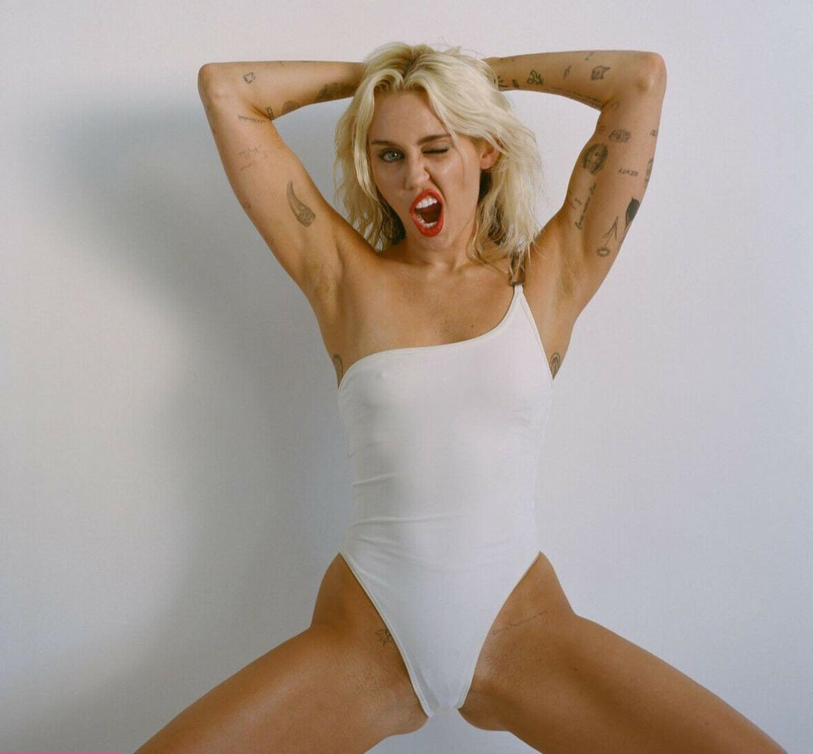 miley-cyrus gallery photo #993