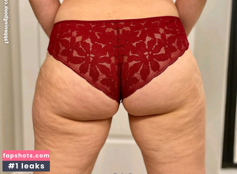 Milf Next Door gallery photo #16