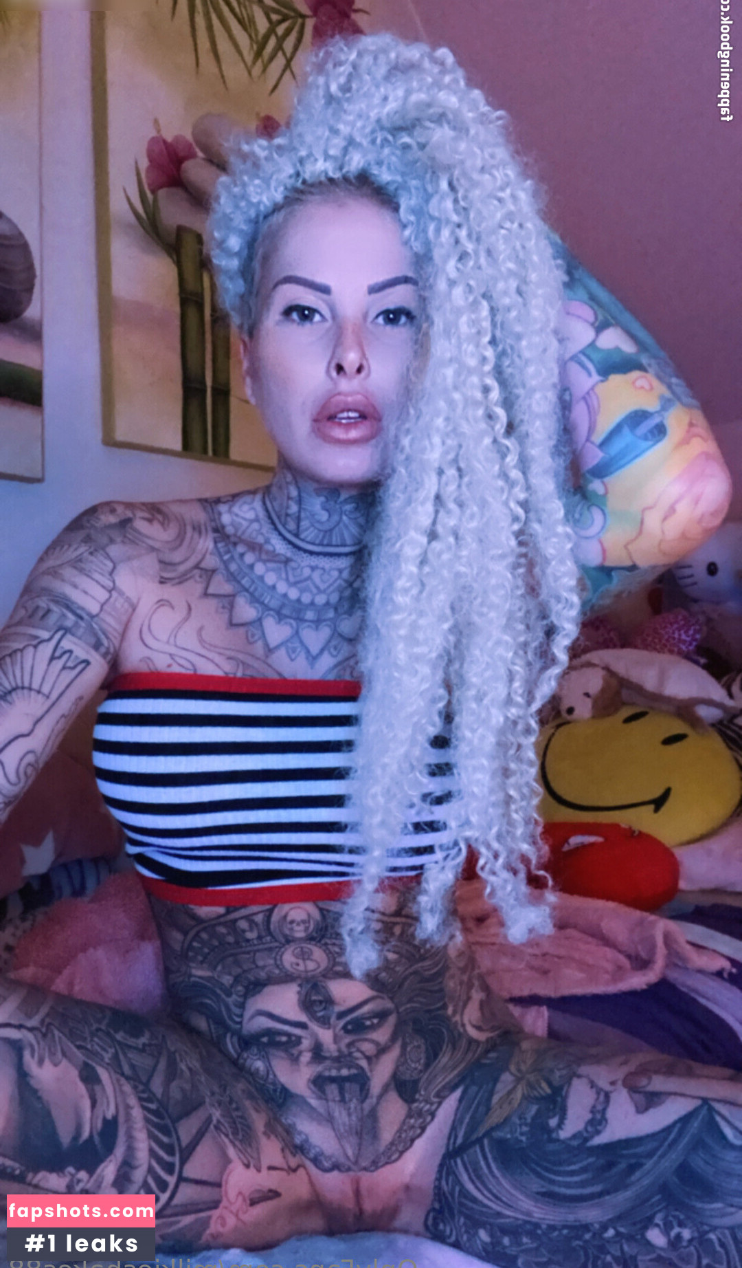 Milkieshakes88 nude babe gallery