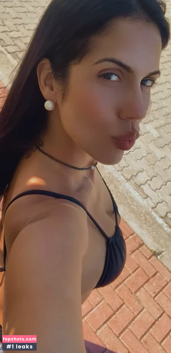 Milla Caldas Nude Leaks OnlyFans Photos #3 - LeakJerk