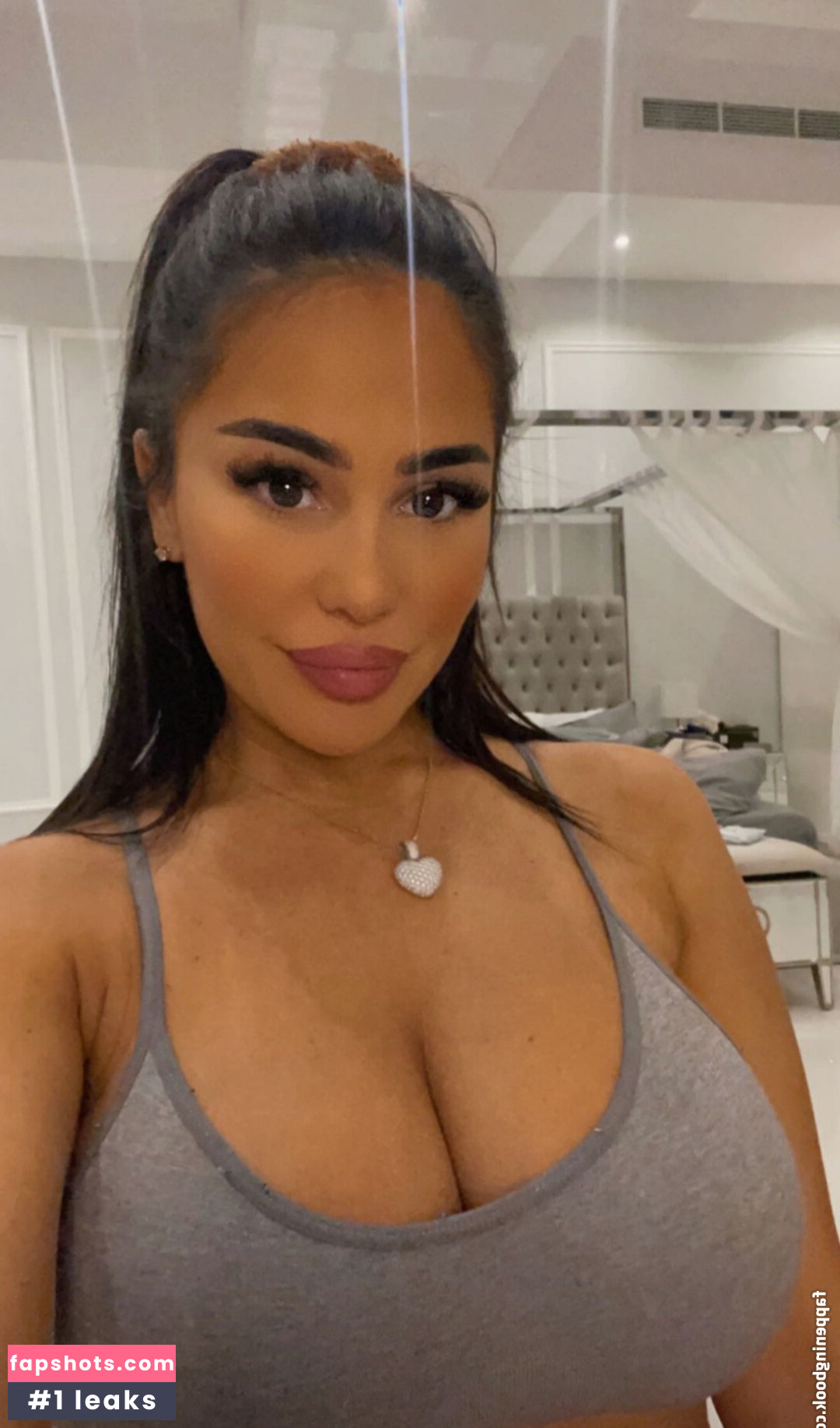 Milla Jasmine gallery photo #15