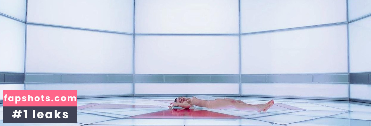 Milla Jovovich gallery photo #185