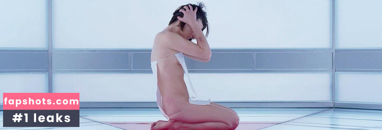 Milla Jovovich gallery photo #186