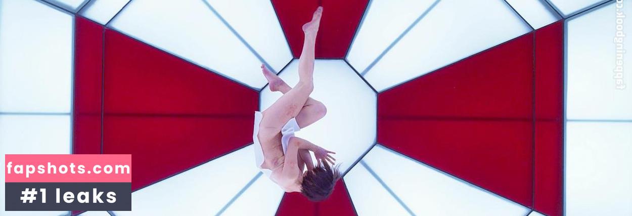 Milla Jovovich gallery photo #187