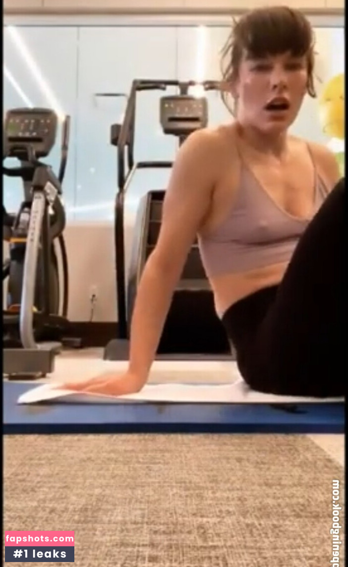 Milla Jovovich gallery photo #45