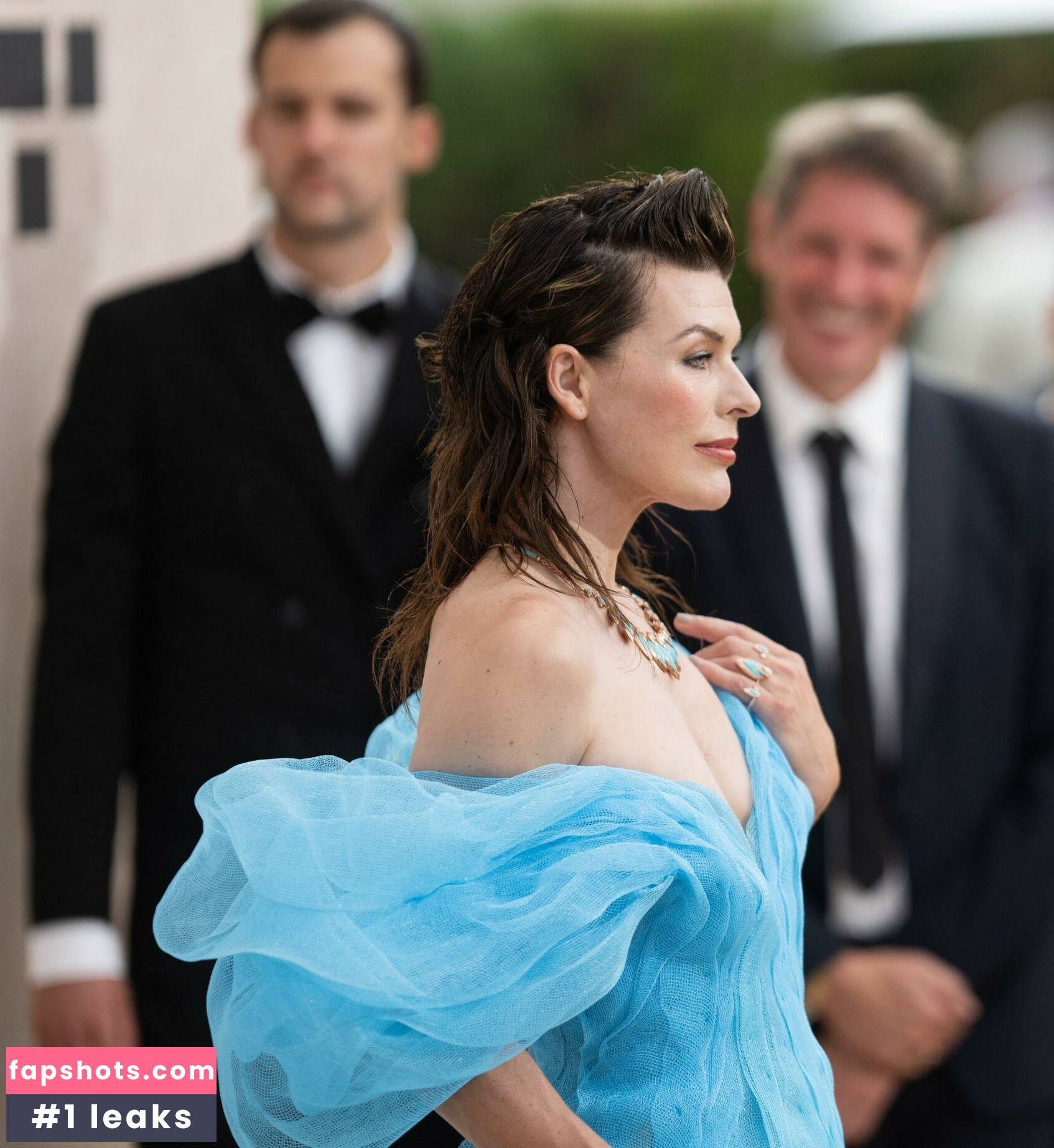 Milla Jovovich gallery photo #96