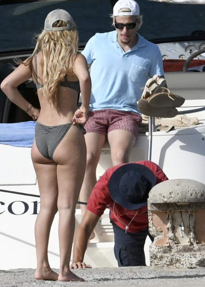 millie-bobby-brown-1 gallery photo #1013