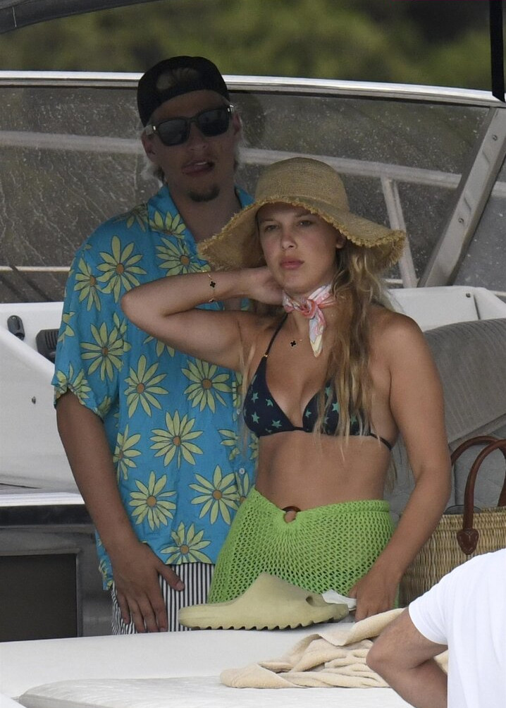 millie-bobby-brown-1 gallery photo #1034