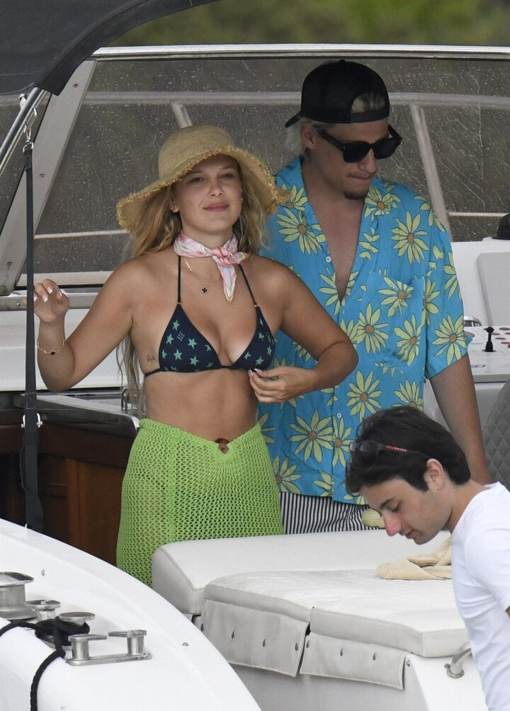 millie-bobby-brown-1 gallery photo #1037