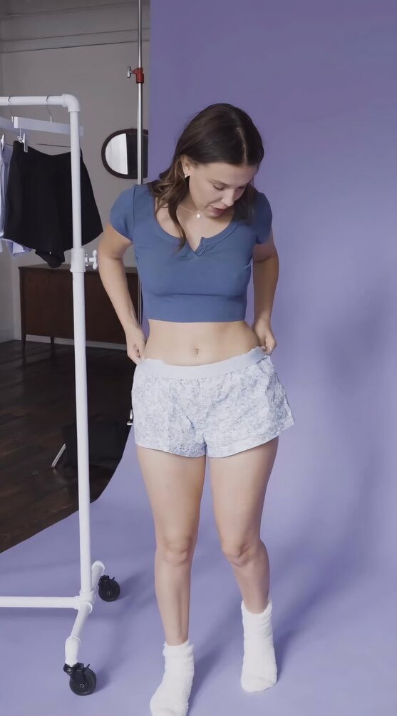 millie-bobby-brown-1 gallery photo #1073