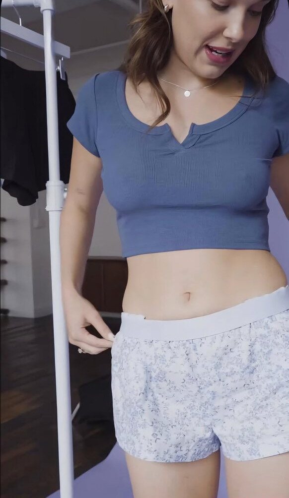 millie-bobby-brown-1 gallery photo #1074