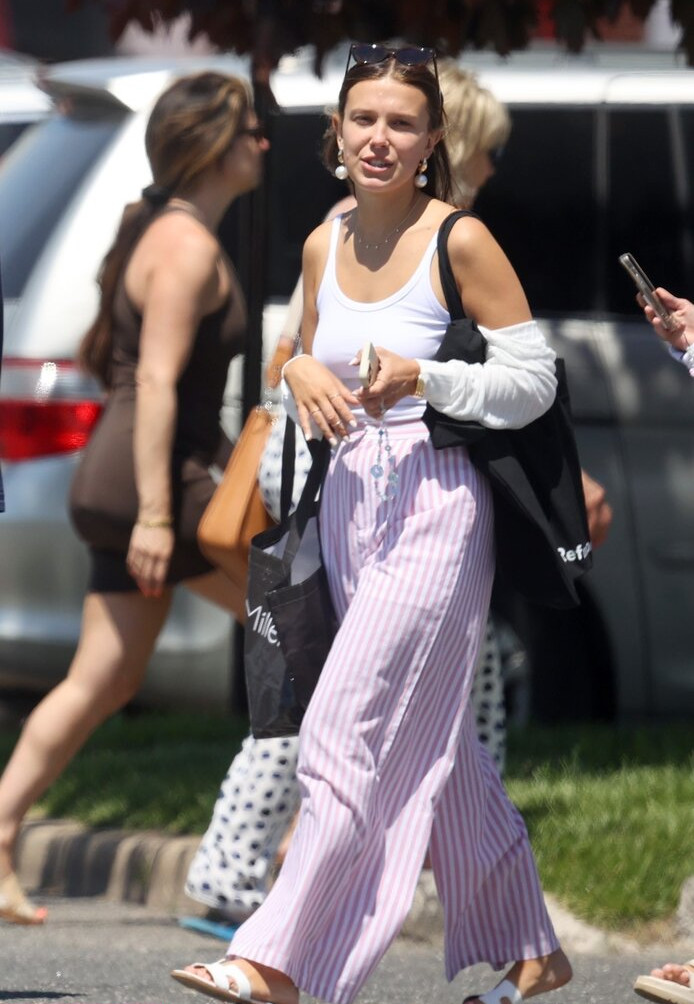 millie-bobby-brown-1 gallery photo #1132