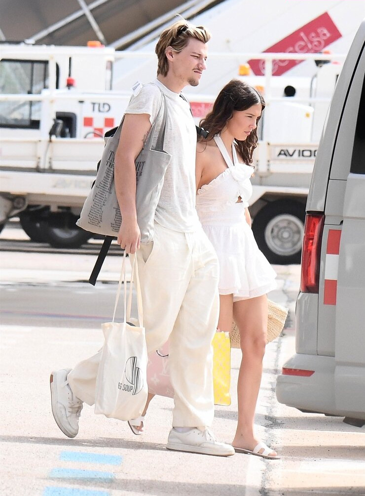 millie-bobby-brown-1 gallery photo #1164