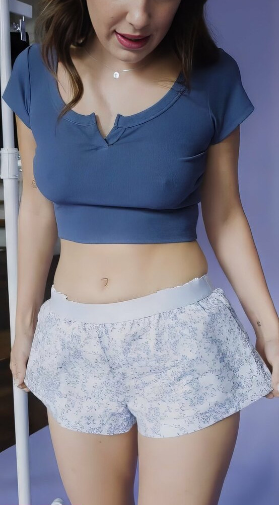 millie-bobby-brown-1 gallery photo #1364