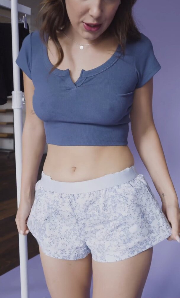 millie-bobby-brown-1 gallery photo #1380