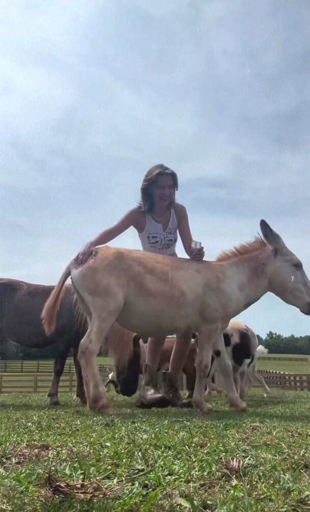 millie-bobby-brown-1 gallery photo #1798