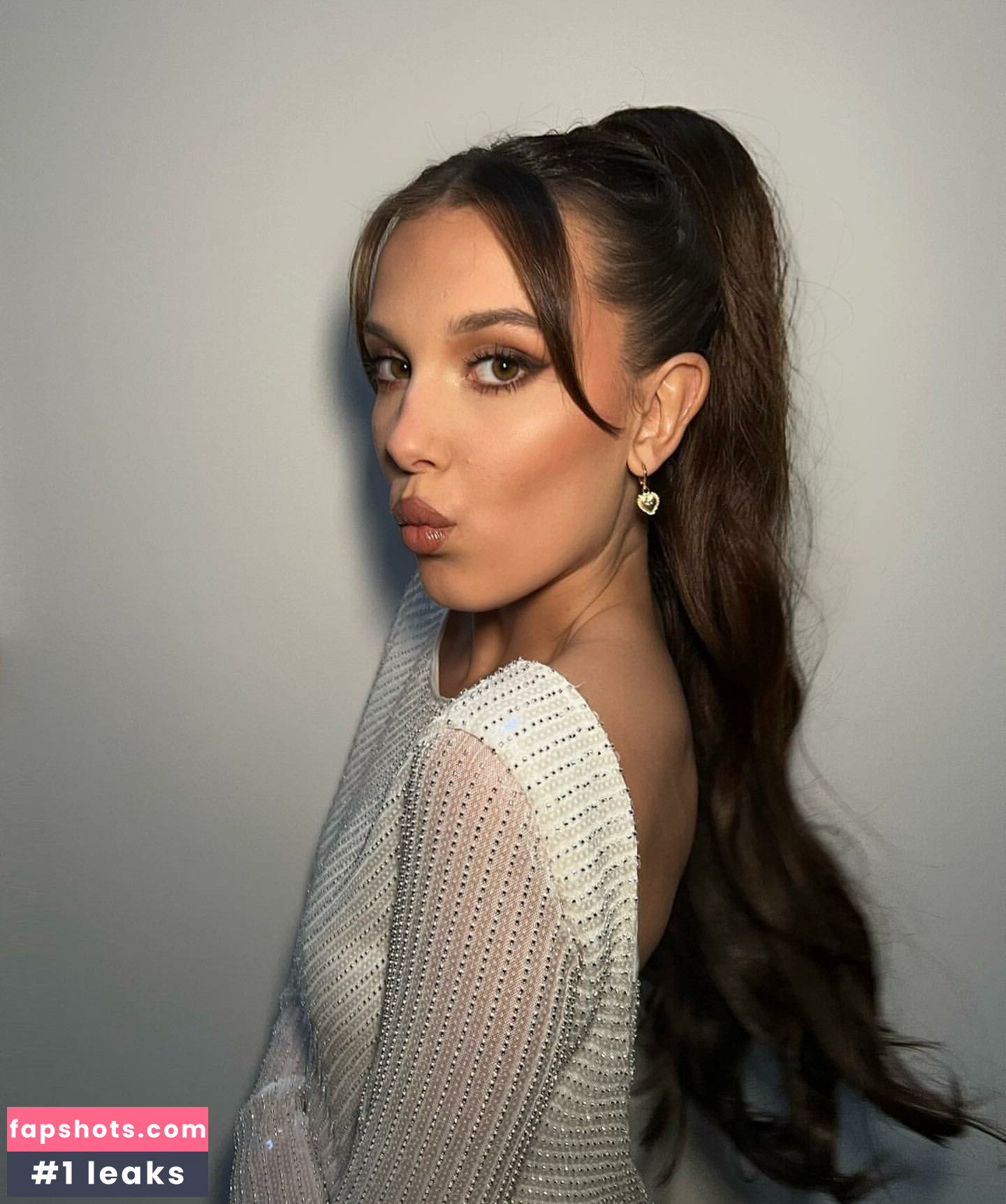 Millie Bobby Brown Nacktheit OnlyFans Fotos #1124 - Fapshots