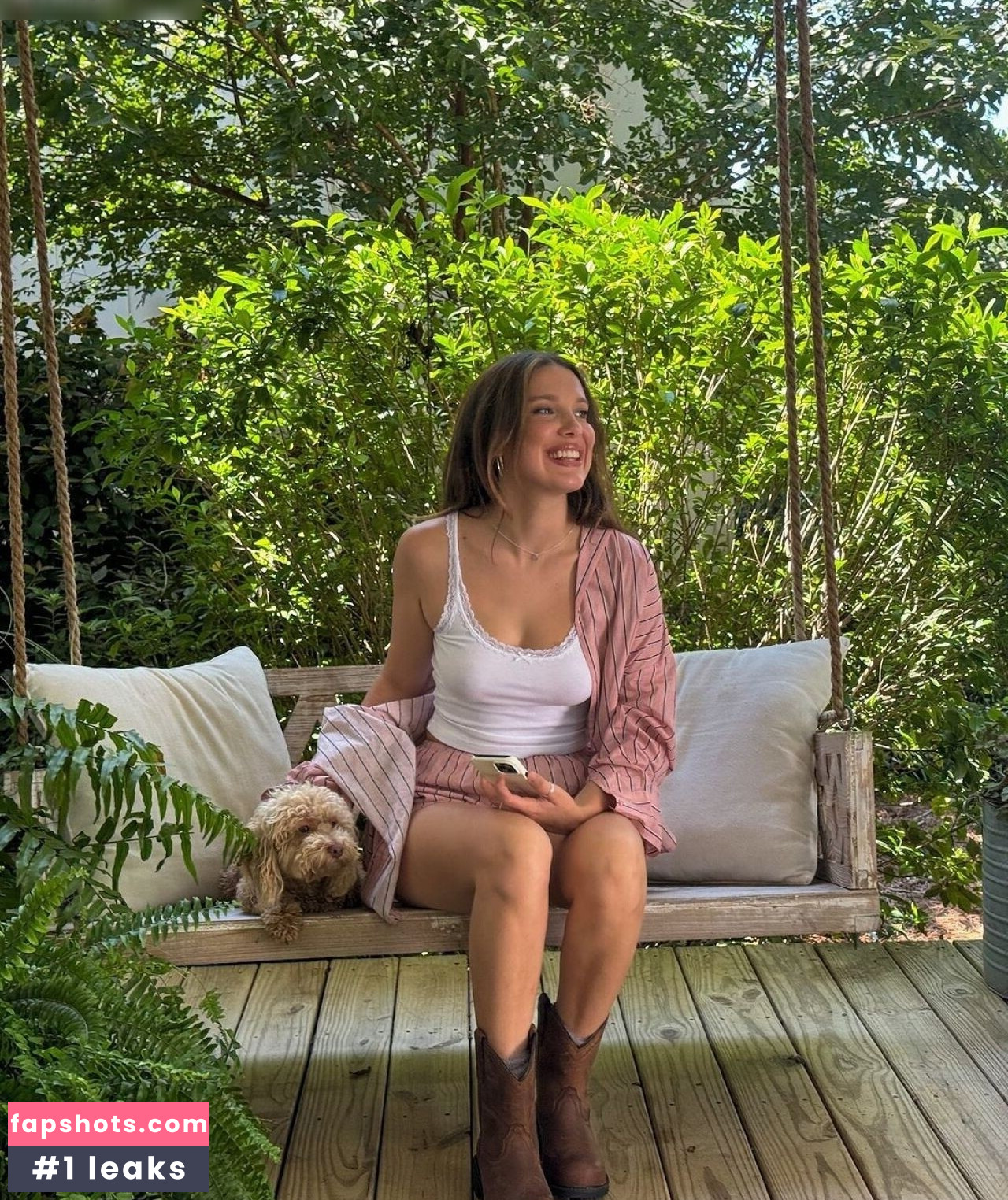 Millie Bobby Brown gallery photo #708