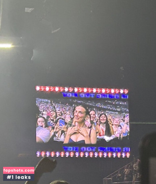 Millie Bobby Brown gallery photo #1041