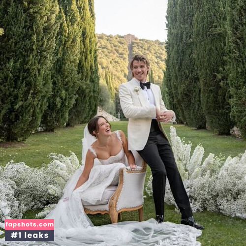 Millie Bobby Brown gallery photo #1136