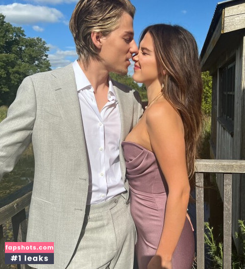 Millie Bobby Brown gallery photo #1300