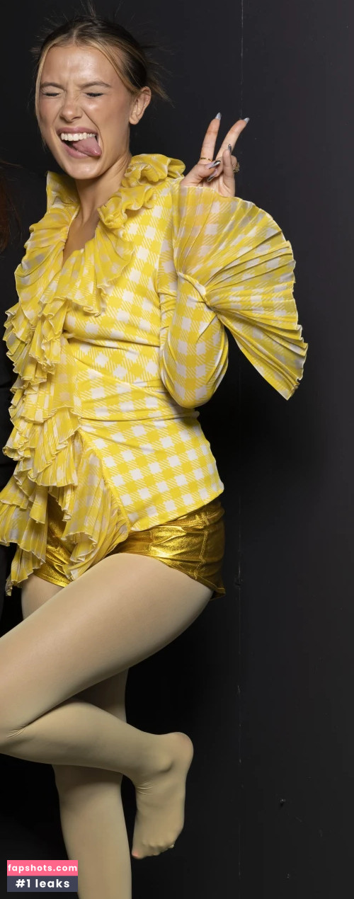 Millie Bobby Brown gallery photo #1640