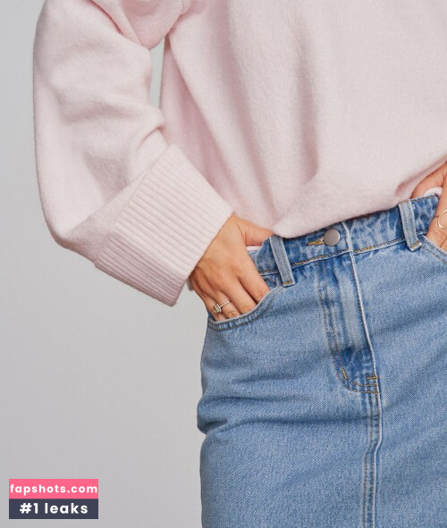 Millie Bobby Brown gallery photo #2042