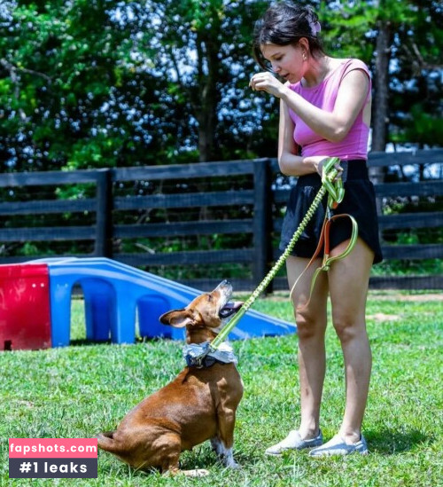 Millie Bobby Brown gallery photo #2077