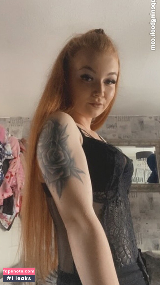 Millie Bracewell nude babe gallery