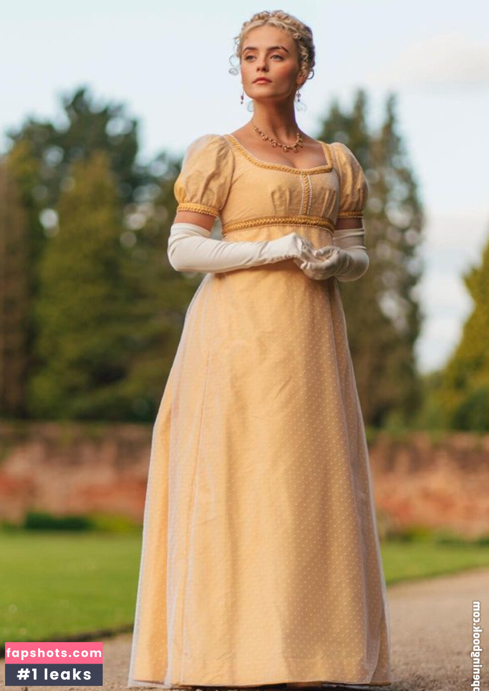 Millie Gibson gallery photo #128