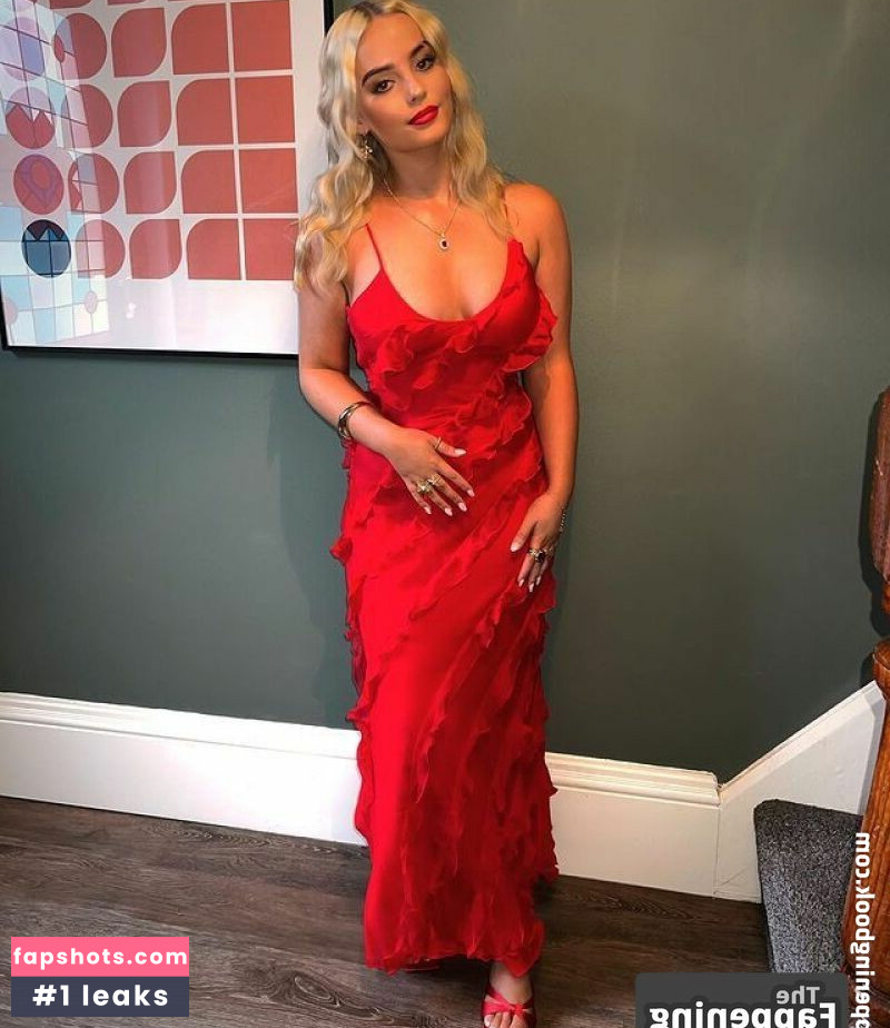 Millie Gibson gallery photo #30