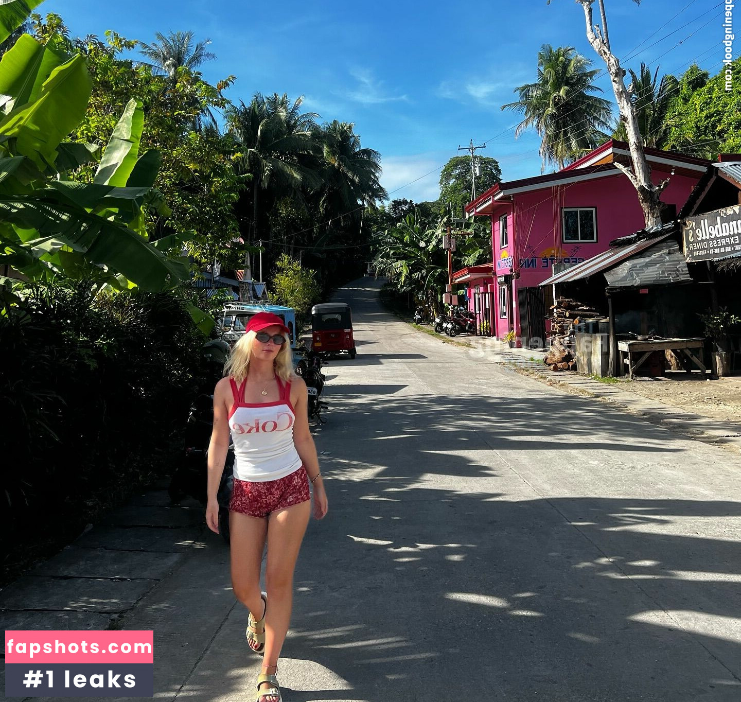 Millie Gibson gallery photo #48