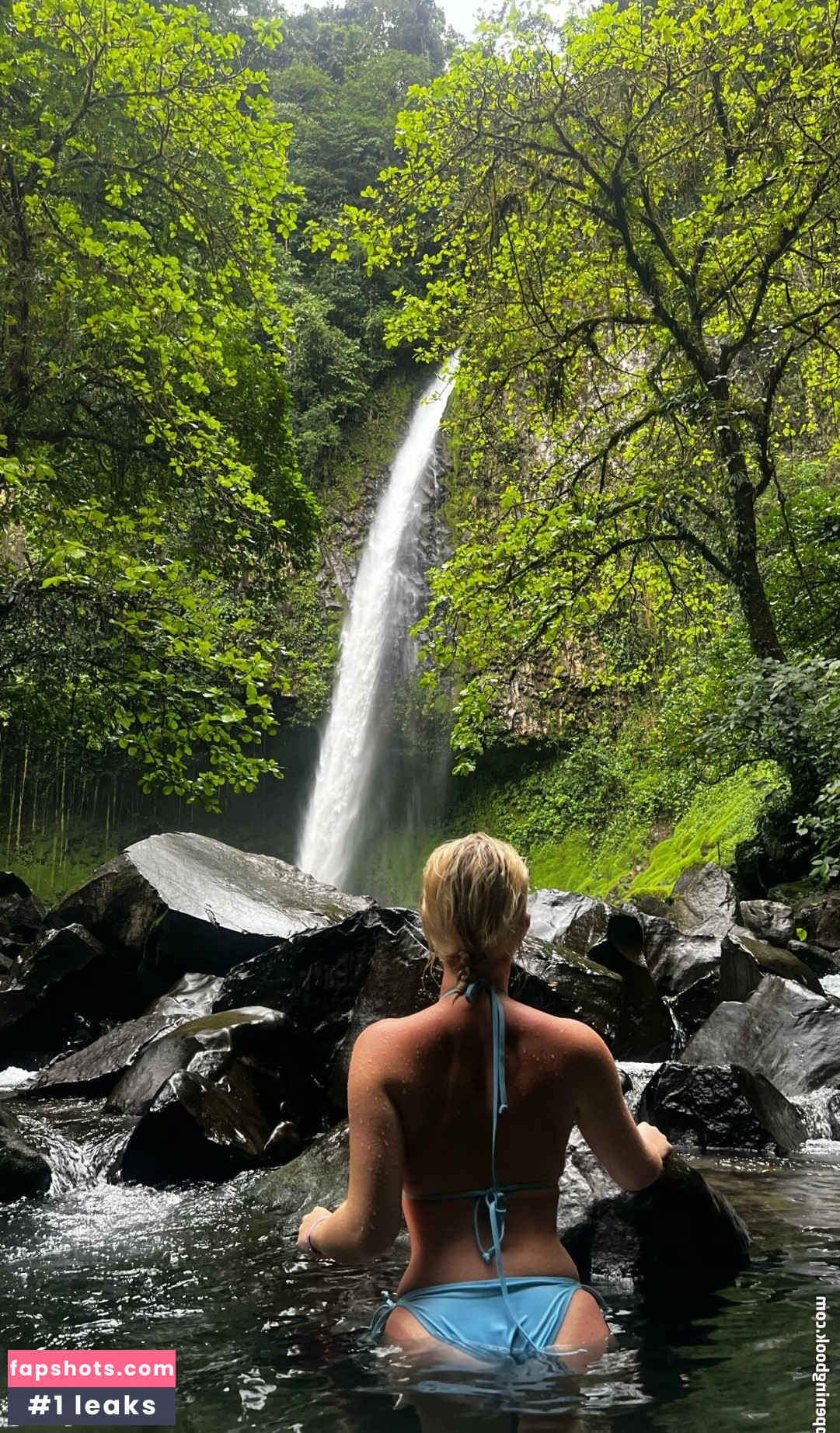 Millie Gibson gallery photo #66